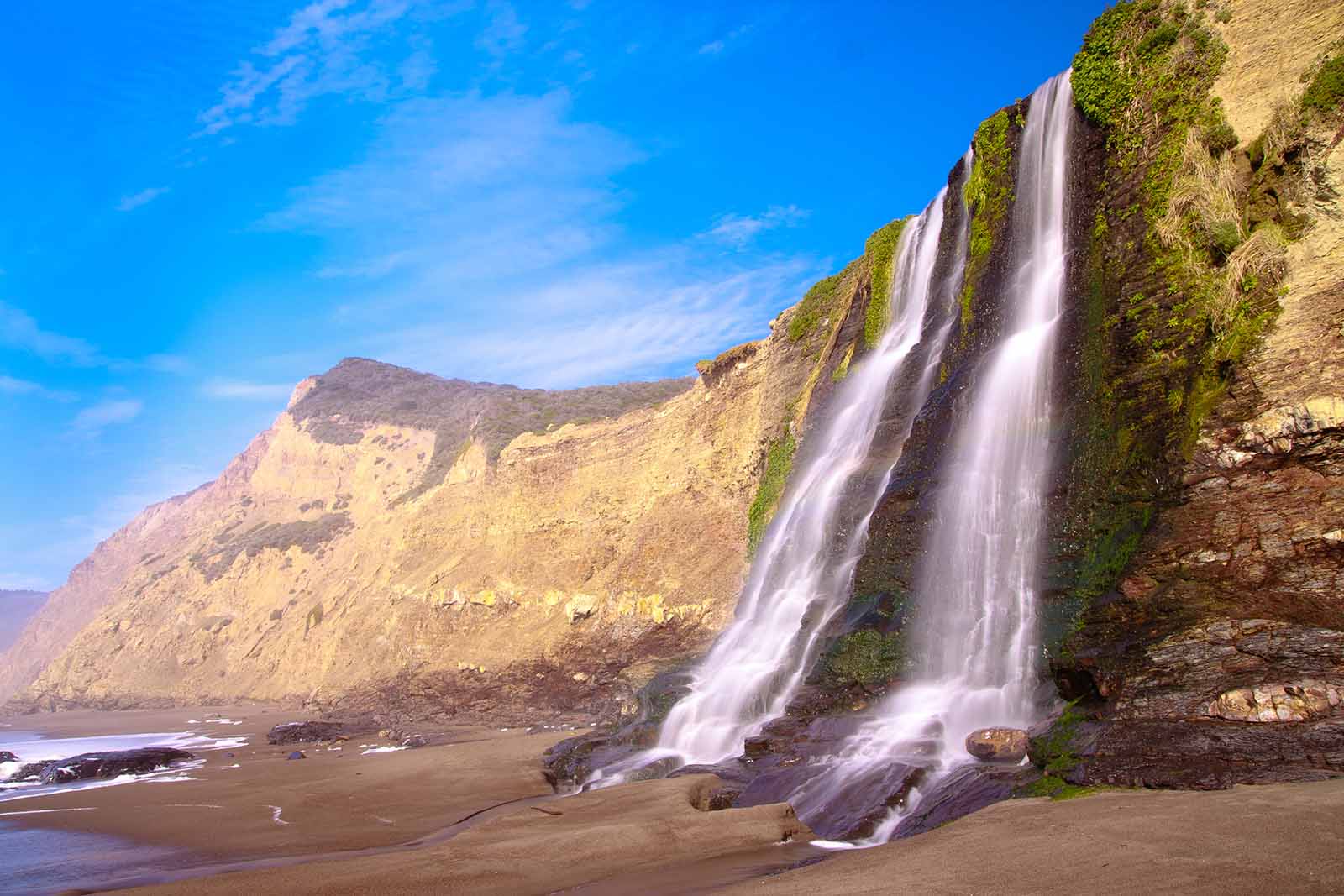 Alamere Falls meet the ocean at Point Reyes National Seashore | Image: Shutterstock.com