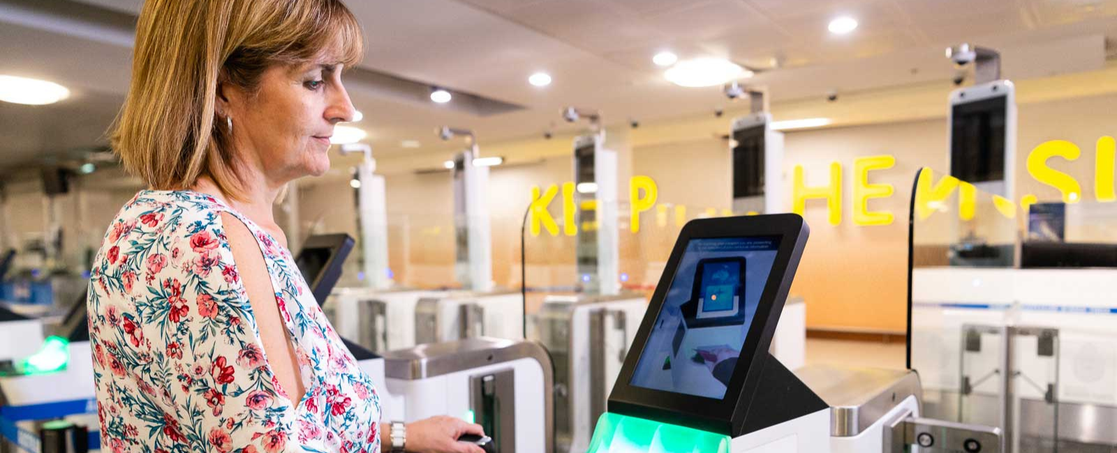 Traveller scanning their E-Passport